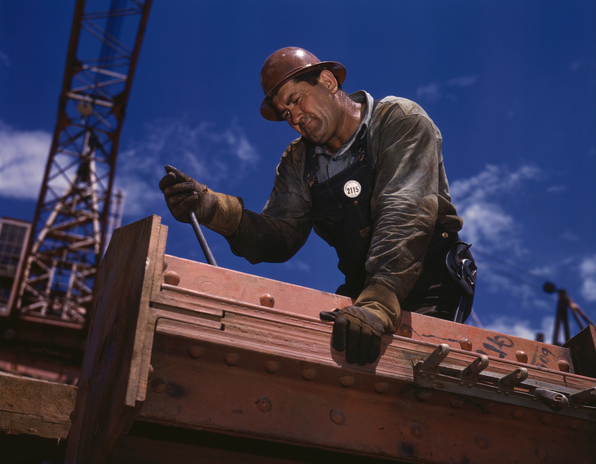 construction-workers-60585_1920.jpg