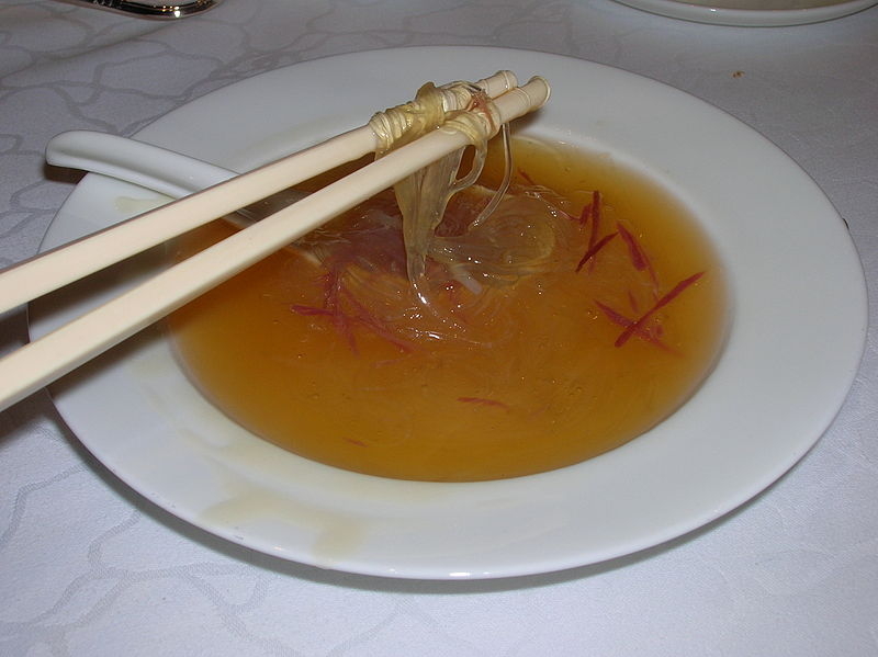 800px-Birds_nest_soup.jpg