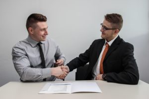 MLM Scam: 13 Signs A 'Business' Is Really A Pyramid Scheme